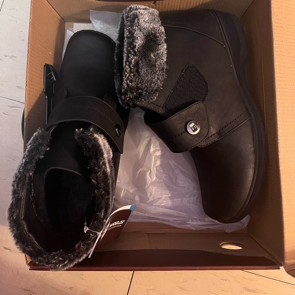 Wanderlust Black Waterproof Women's Boots - Picture 2 of 3